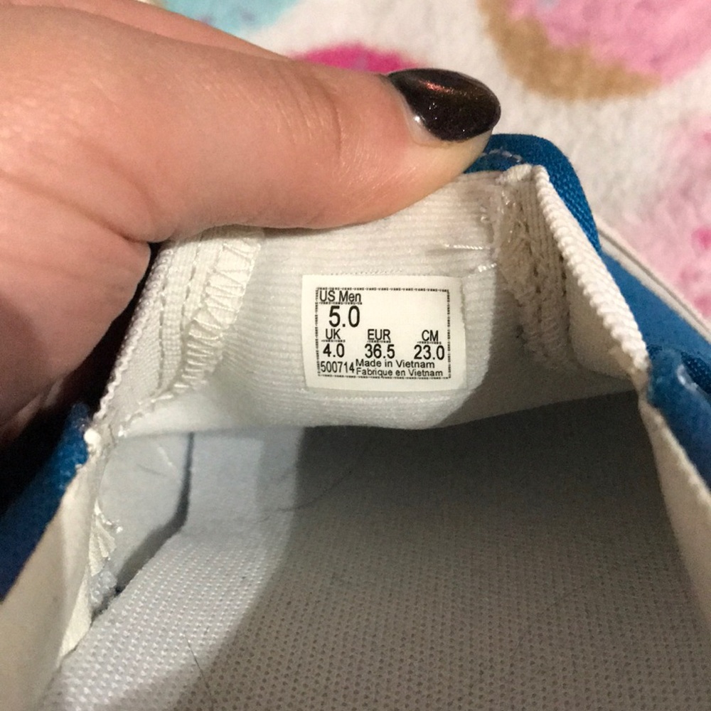 Vans - Picture 3 of 3